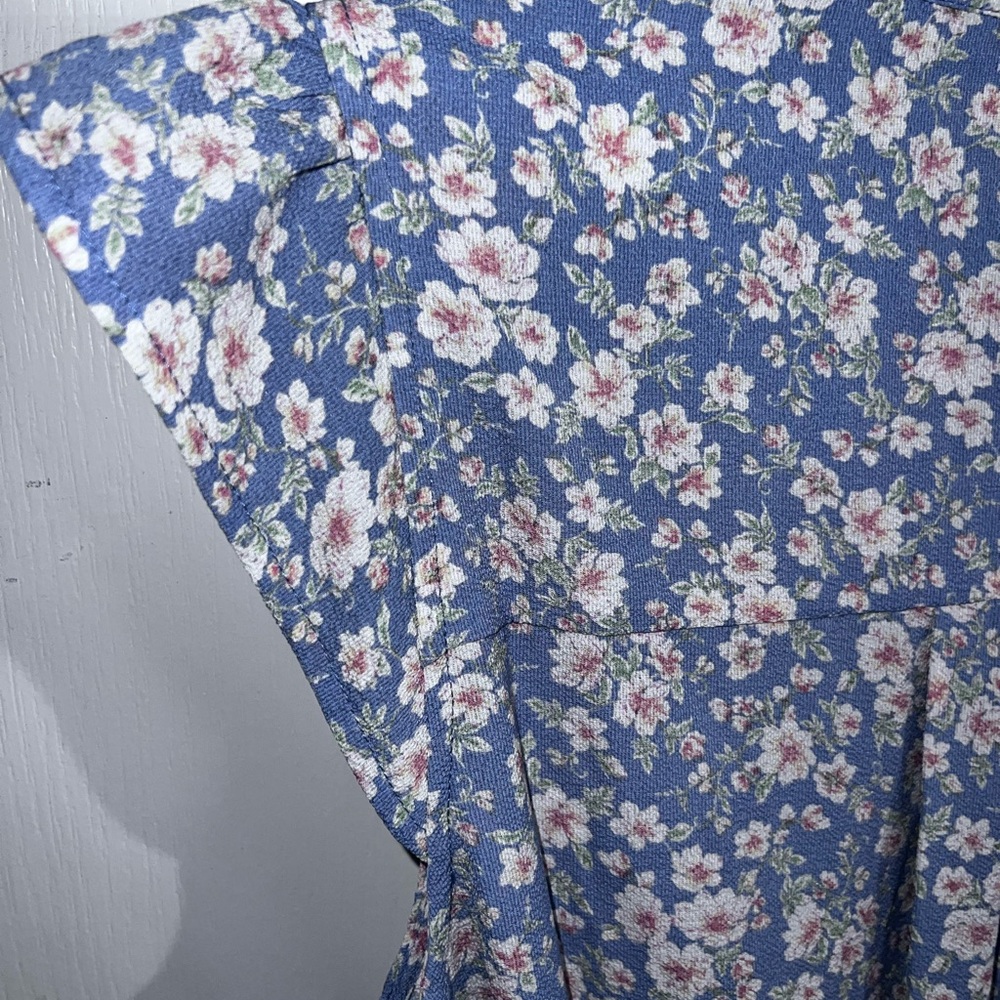 Monteau Los Angeles Button Front Midi Dress in Blue Floral - Picture 12 of 13